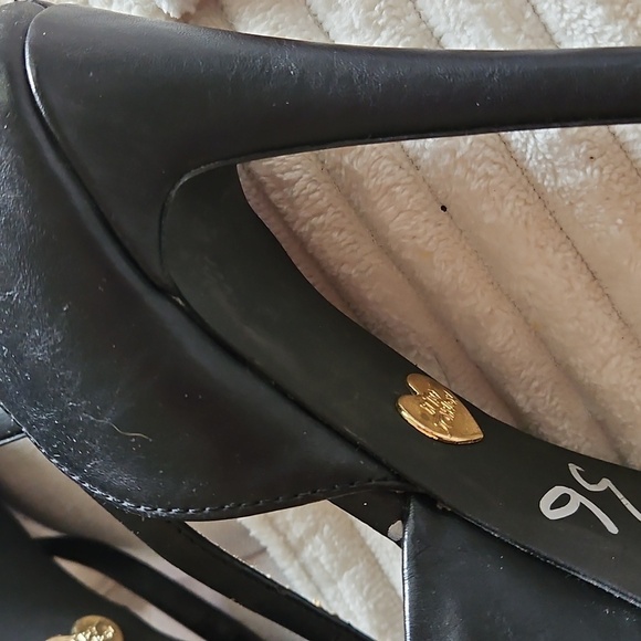 Betsey Johnson Black Women's Peep Toe Heels Approximately 5" heel - Picture 2 of 4